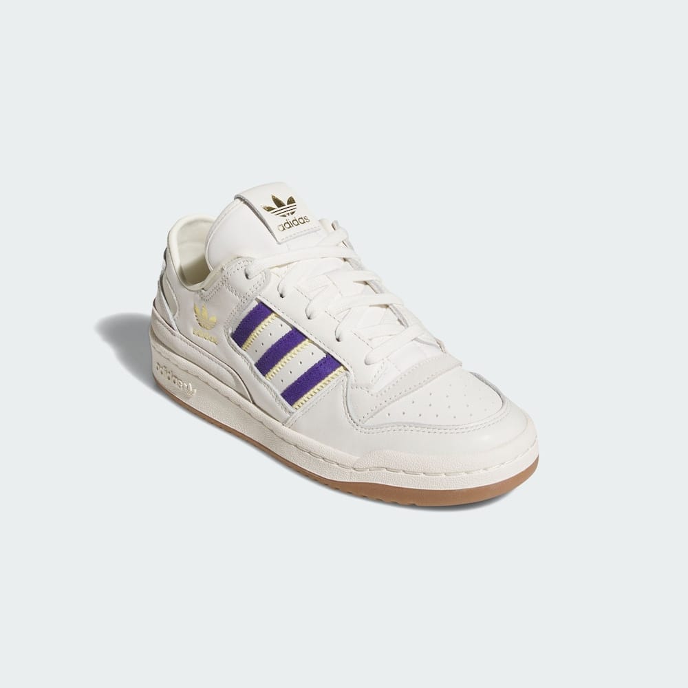 BASKETS & STREET WEAR